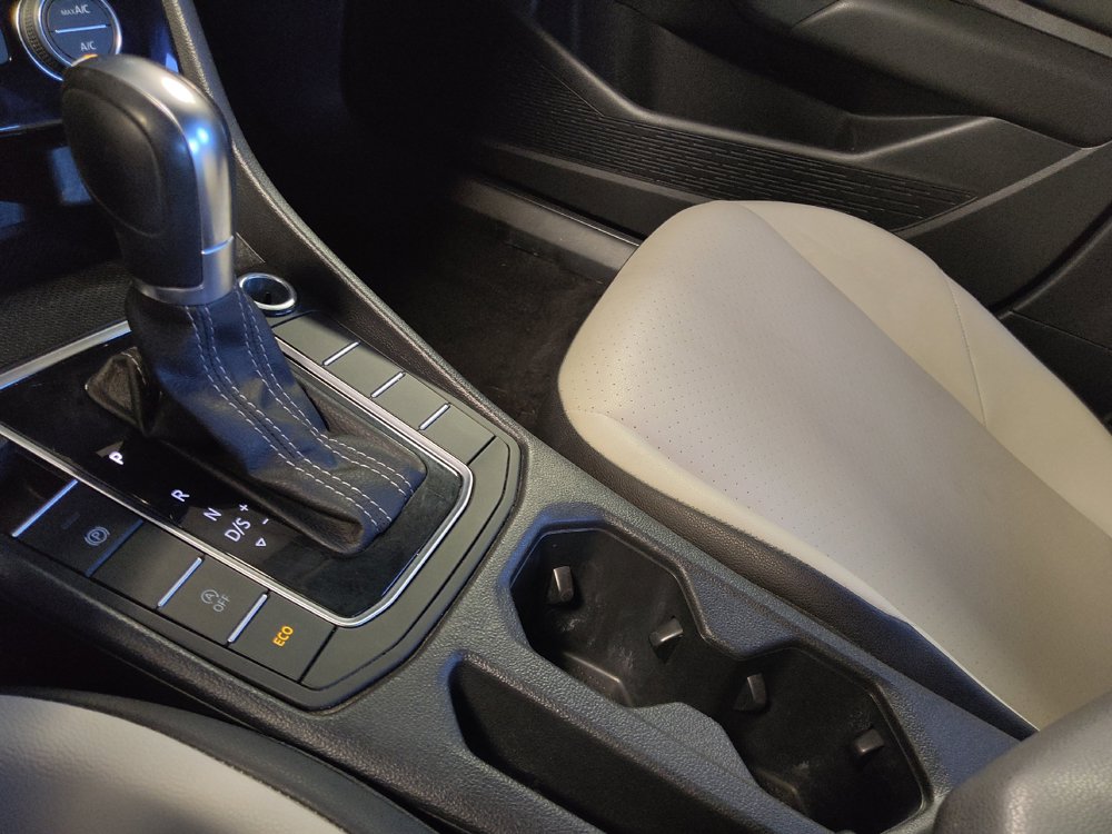 Used 2019 Volkswagen Jetta R-Line FWD image 26