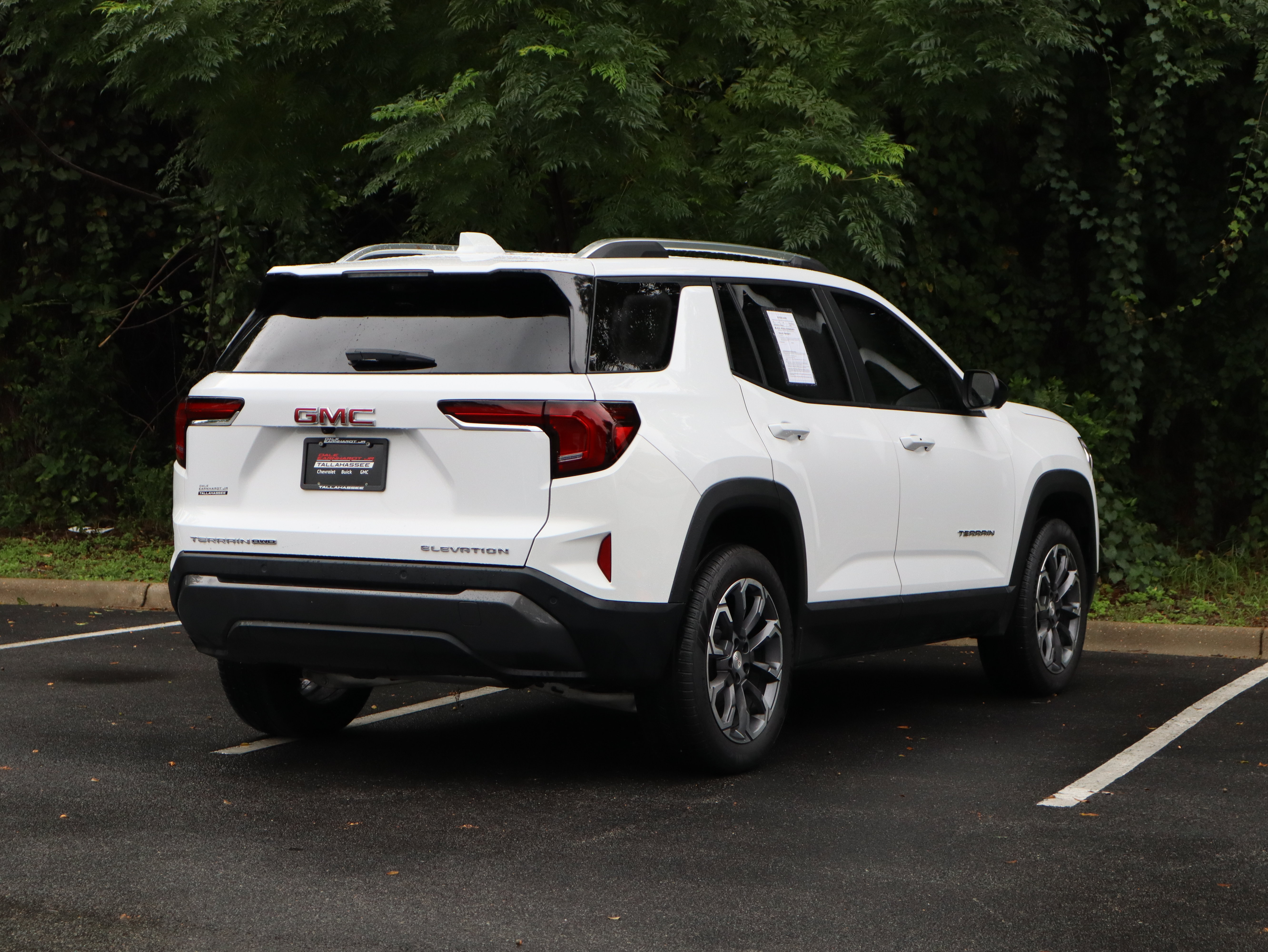 New 2026 GMC Terrain Elevation w/ Elevation Premium Package AWD/4WD image 10