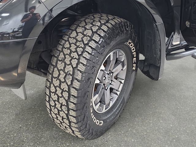 Used 2016 Nissan Frontier PRO-4X AWD/4WD image 31