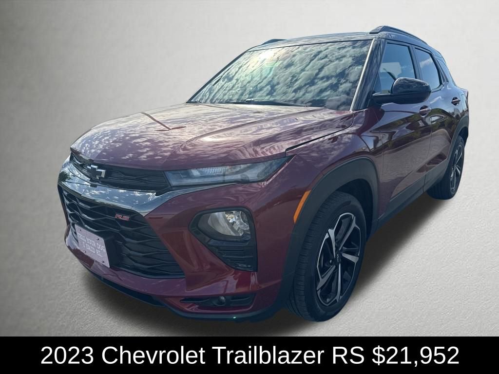 Used 2023 Chevrolet TrailBlazer RS w/ Sun and Liftgate Package FWD image 7