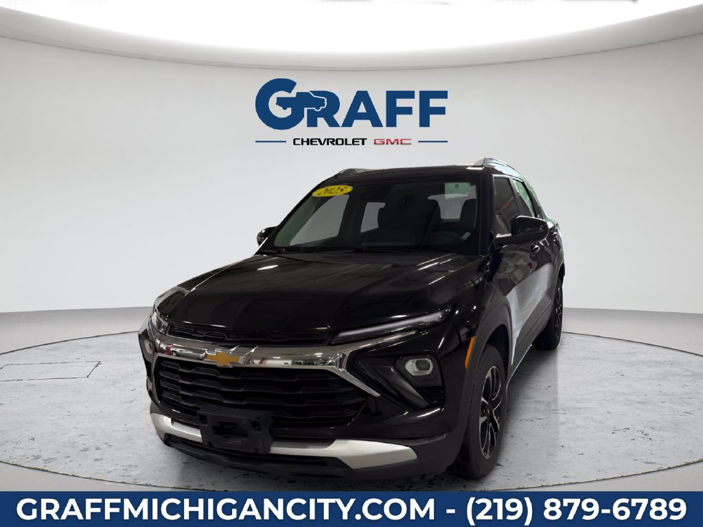 Used 2025 Chevrolet TrailBlazer LT AWD/4WD image 13