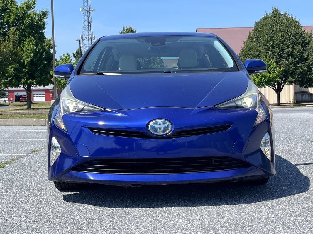 Used 2016 Toyota Prius Three Touring FWD image 3