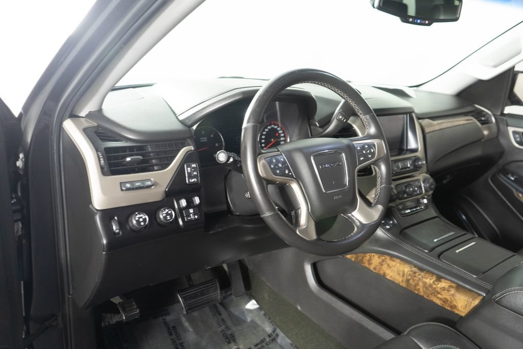Used 2016 GMC Yukon Denali w/ Open Road Package AWD/4WD image 16