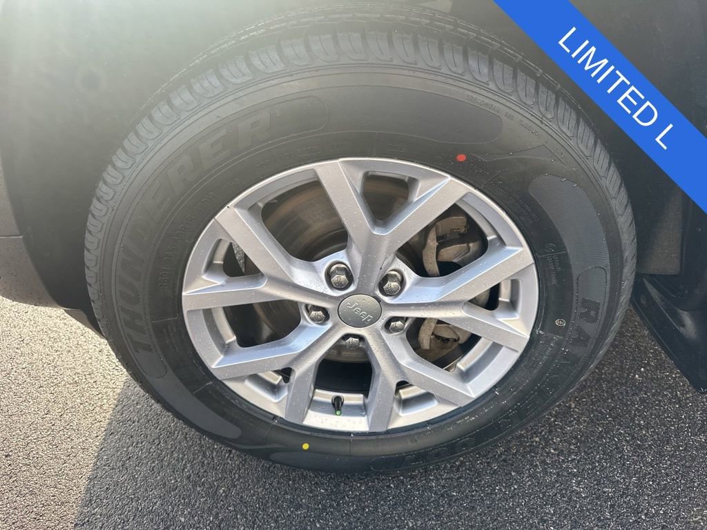 Used 2022 Jeep Grand Cherokee L Limited image 36