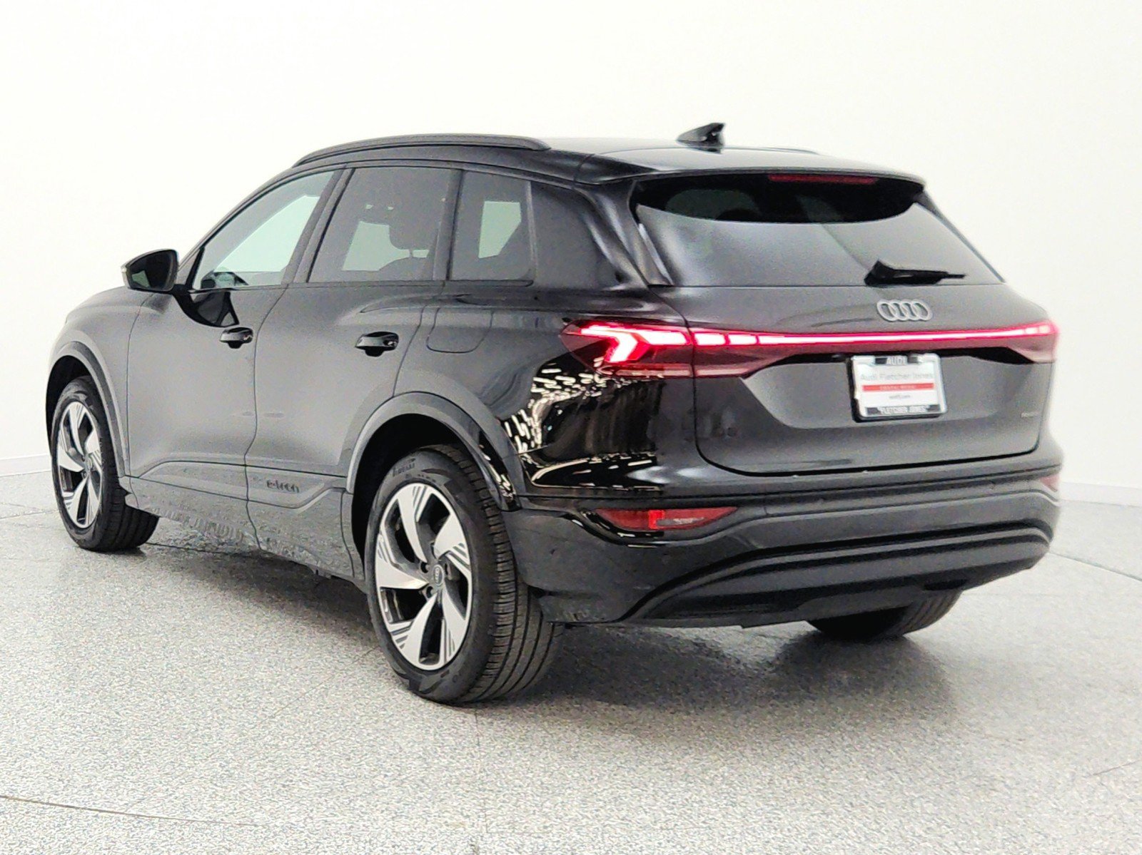 Used 2025 Audi Q6 e-tron Premium Plus AWD/4WD image 7