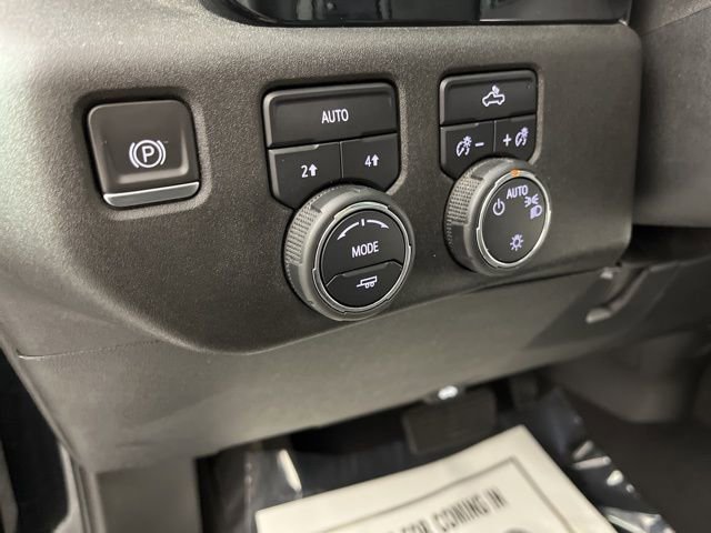 Used 2023 Chevrolet Silverado 1500 LT image 32