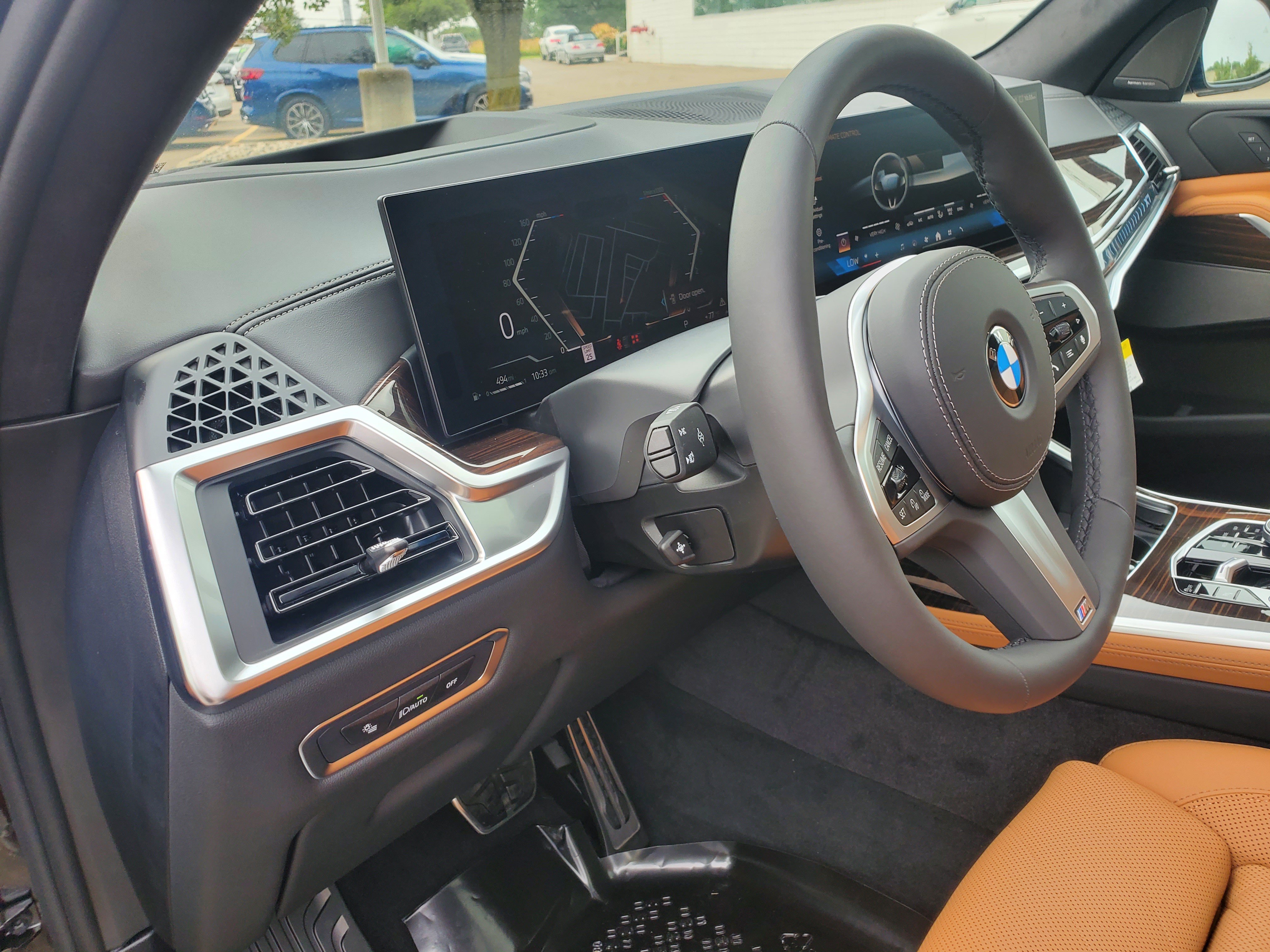 New 2027 BMW X7 xDrive40i w/ M Sport Package AWD/4WD image 11