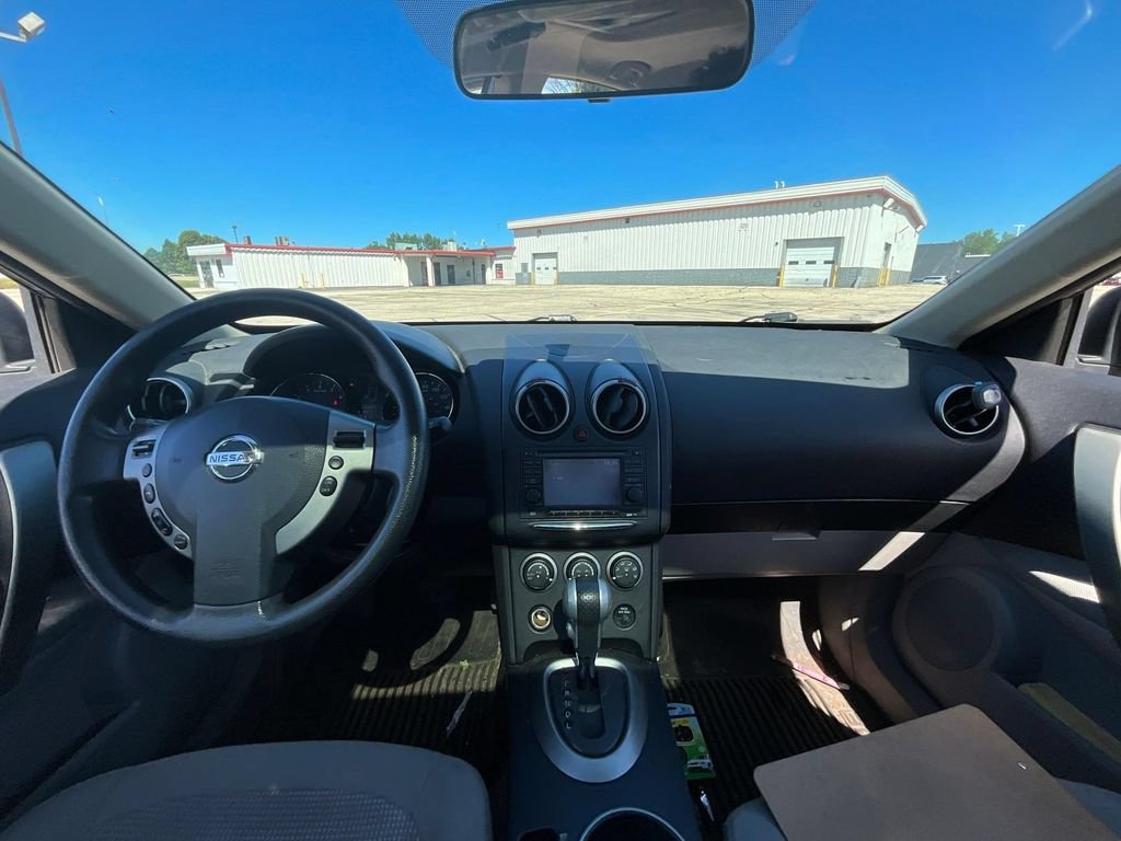 Used 2011 Nissan Rogue SV w/ Premium Pkg AWD/4WD image 16