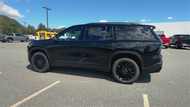 New 2026 Chevrolet Traverse LT w/ Midnight/Sport Edition image 6