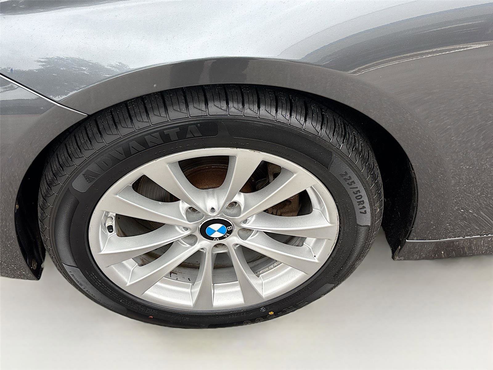 Used 2016 BMW 320i xDrive Sedan image 35