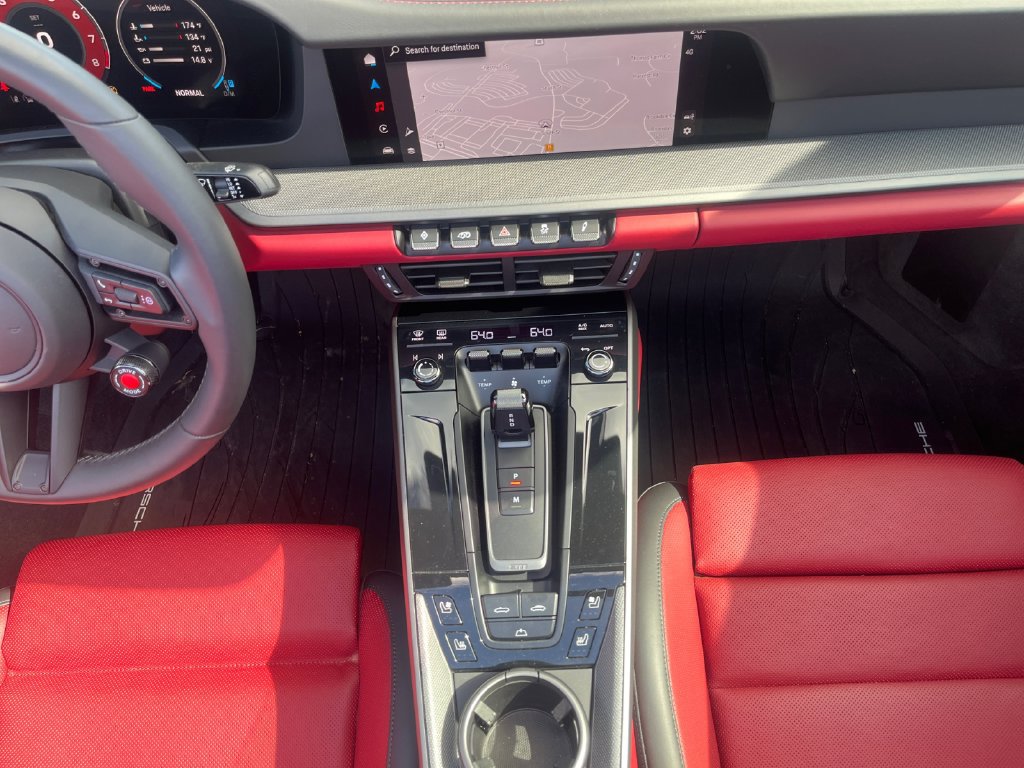 Used 2025 Porsche 911 Carrera RWD image 11