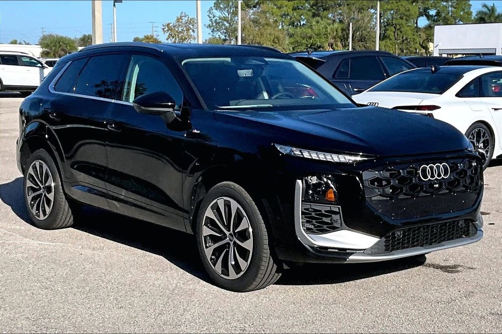 New 2026 Audi Q3 quattro 2.0T AWD/4WD image 2