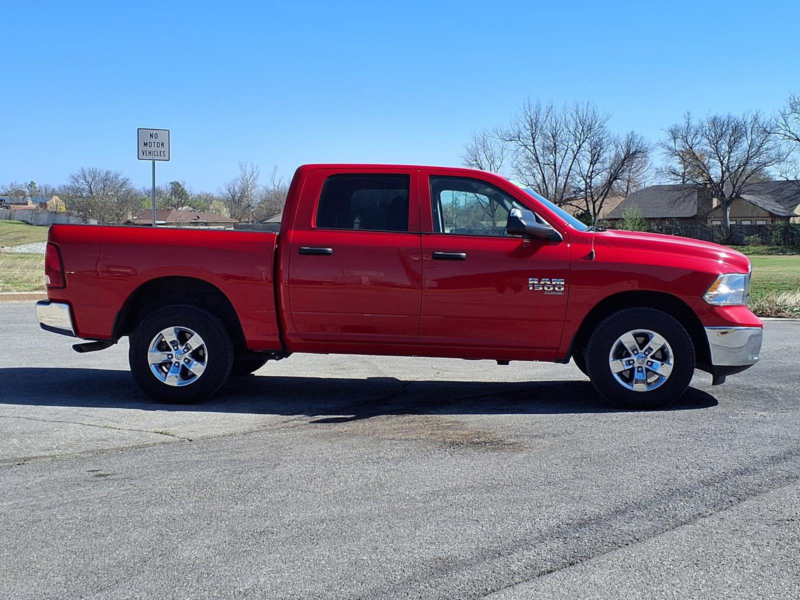 Used 2023 RAM 1500 Classic SLT w/ Trailer & Traction Group AWD/4WD image 2