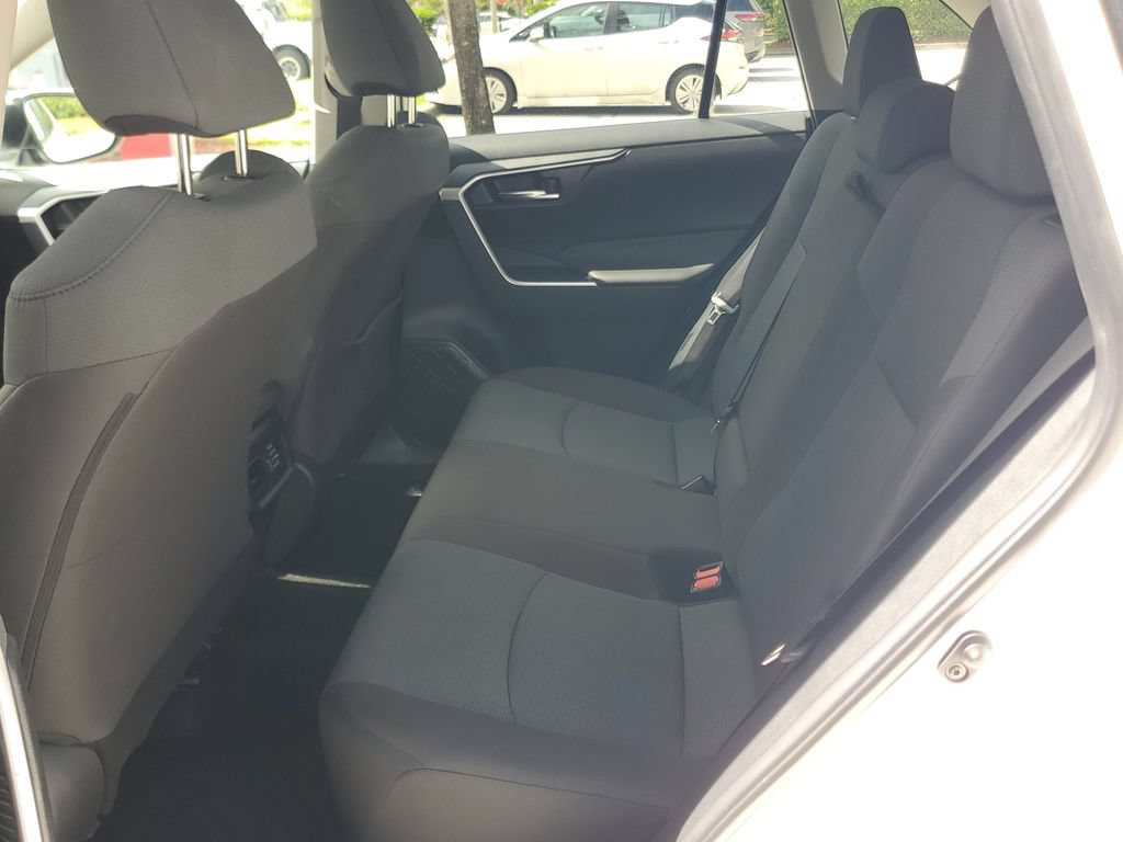 Used 2025 Toyota RAV4 XLE FWD image 8