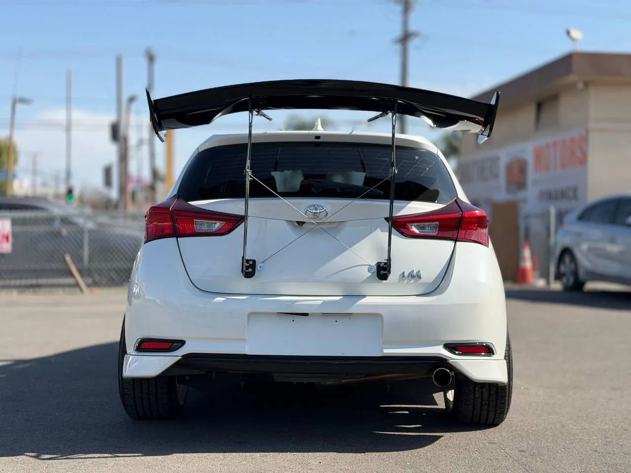 Used 2018 Toyota Corolla iM w/ Carpet Mat Package (TMS) image 11