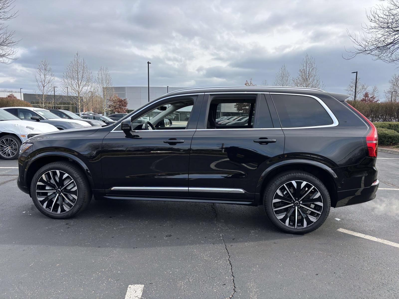 New 2026 Volvo XC90 B6 Plus w/ Protection Package Premier AWD/4WD image 4