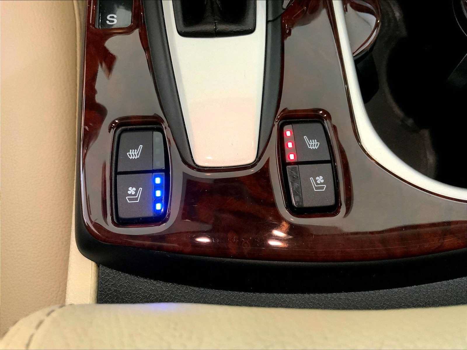 Used 2016 Acura RDX AWD w/ Advance Package image 39