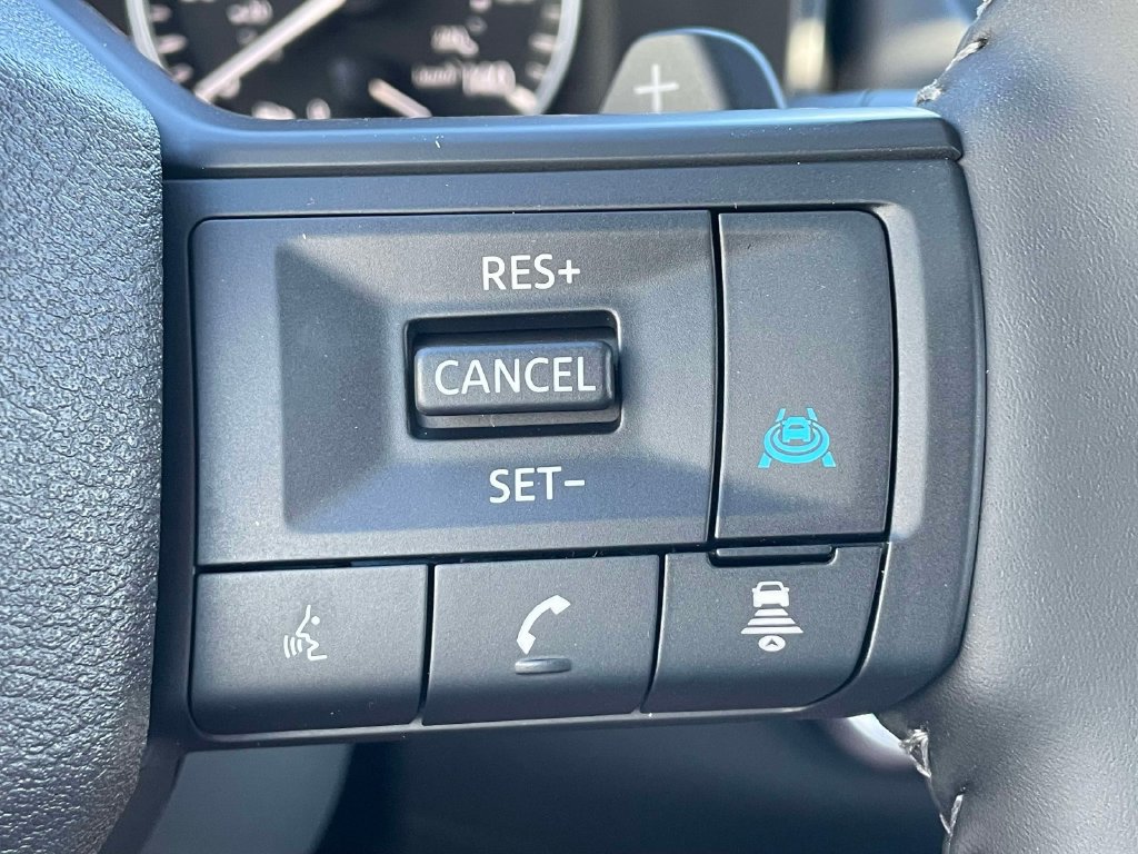 New 2027 Nissan Rogue Dark Armor FWD image 31