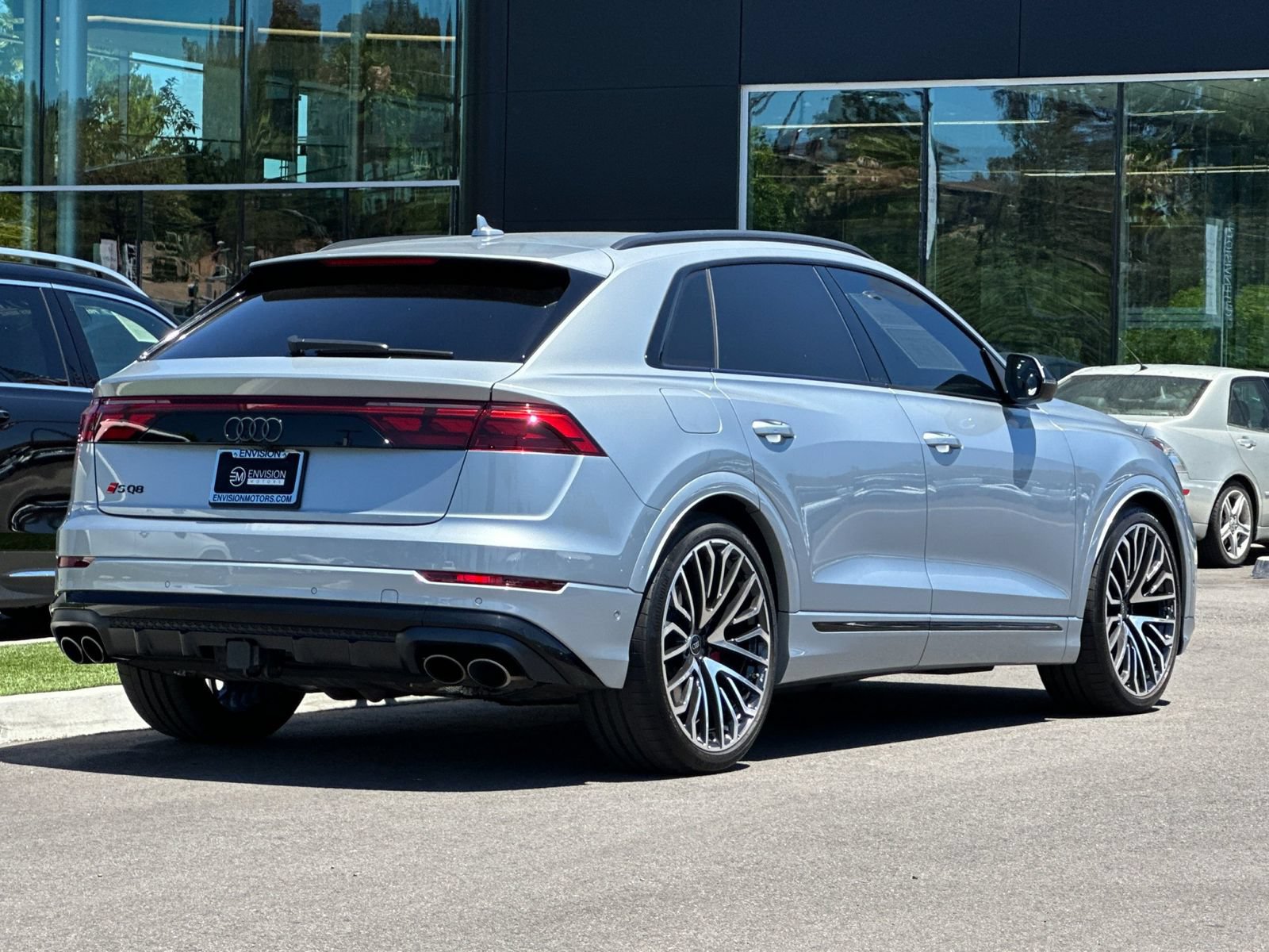 Used 2024 Audi SQ8 Prestige AWD/4WD image 3