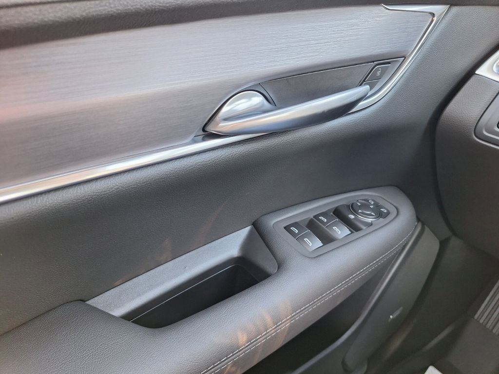 New 2026 Cadillac XT5 Luxury w/ LPO, Floor Liner Package image 16