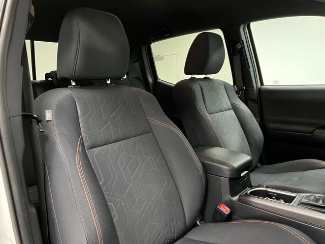Used 2020 Toyota Tacoma TRD Off-Road w/ Technology Package AWD/4WD image 35