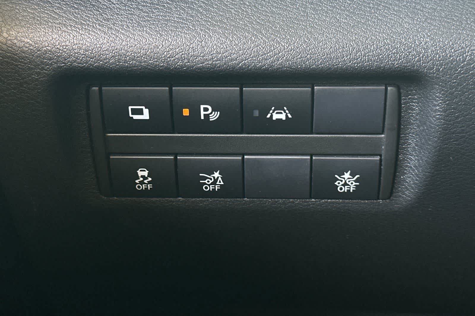 Used 2020 Nissan Versa S FWD image 31