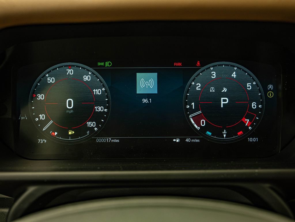 New 2026 Land Rover Defender 110 X-Dynamic SE image 21