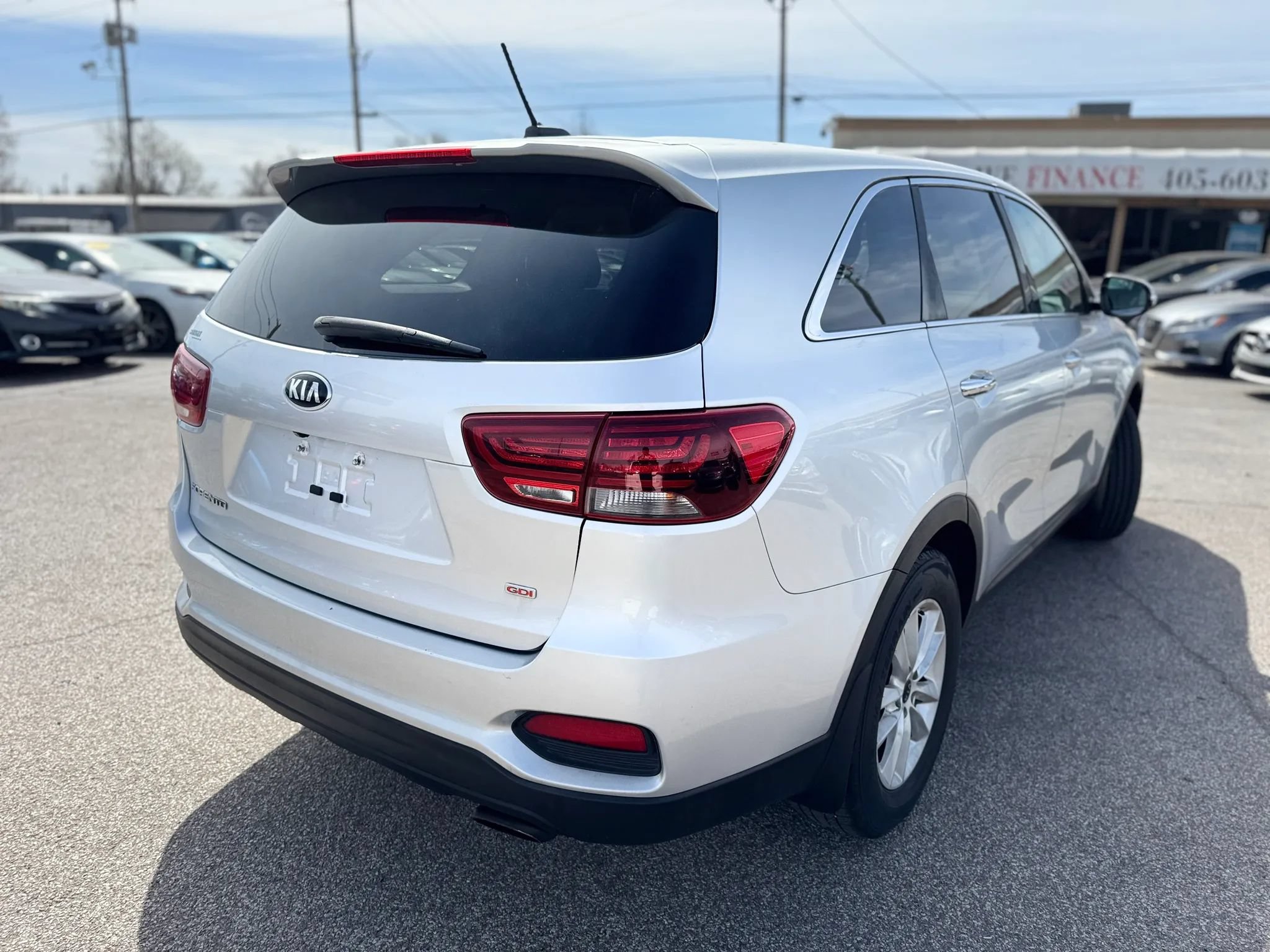 Used 2019 Kia Sorento L FWD image 3