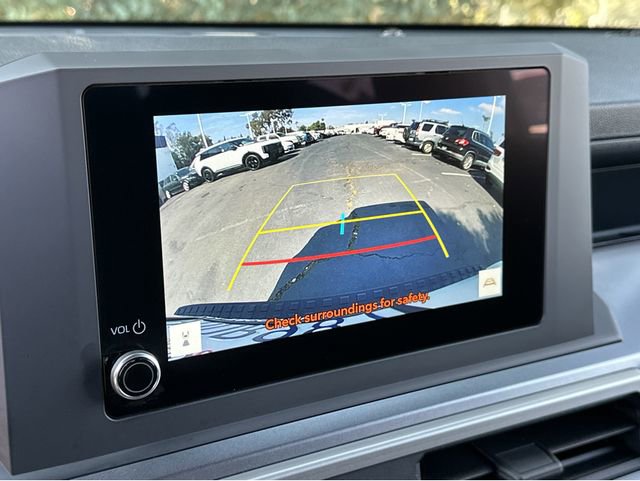Used 2025 Toyota 4Runner SR5 AWD/4WD image 9