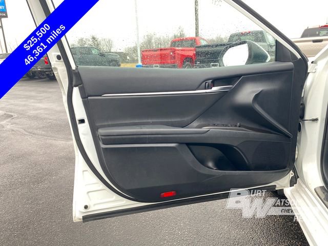 Used 2024 Toyota Camry SE image 11