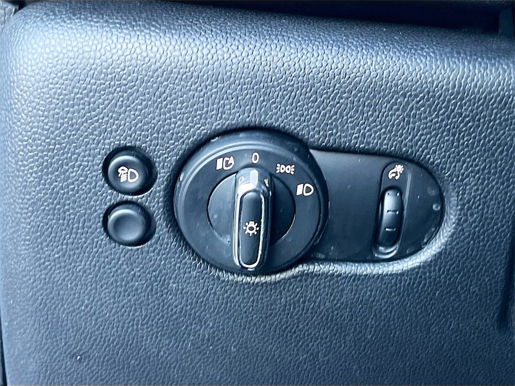 Used 2024 MINI Cooper S image 10