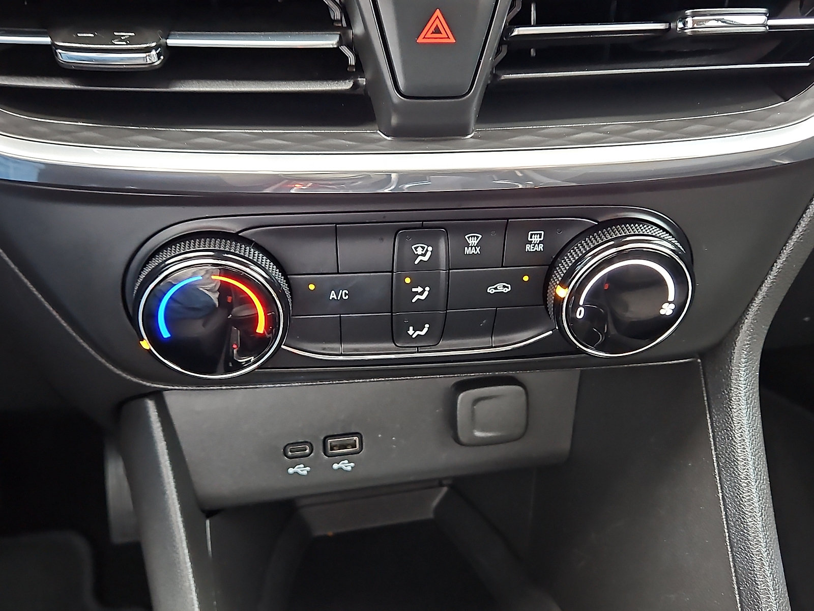 Used 2025 Buick Encore GX Preferred FWD image 15