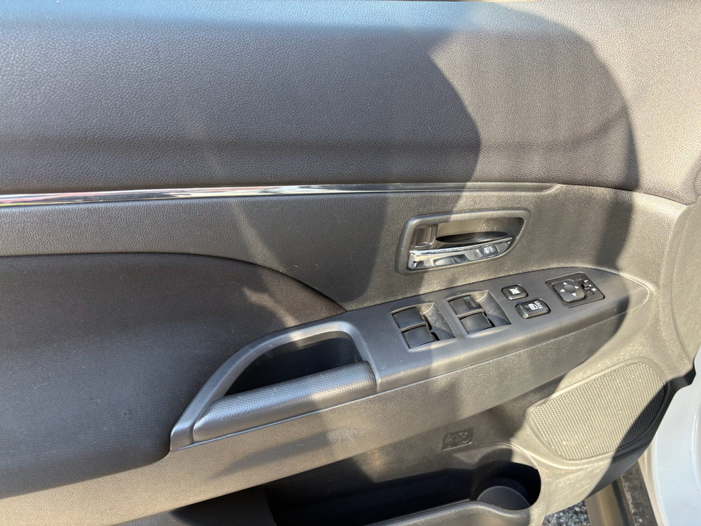 Used 2018 Mitsubishi Outlander Sport LE image 30