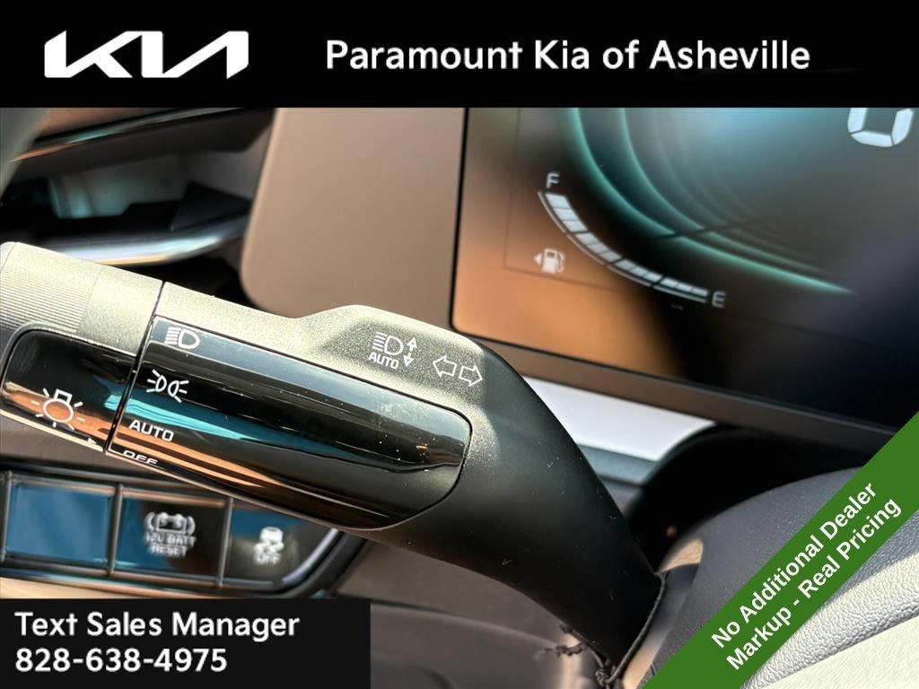 New 2026 Kia Niro LX FWD image 25