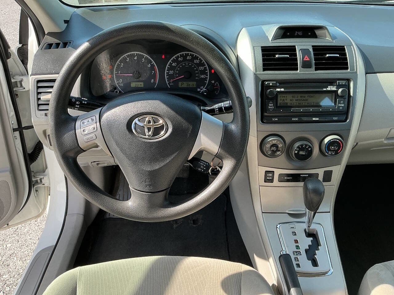 Used 2012 Toyota Corolla LE FWD image 22