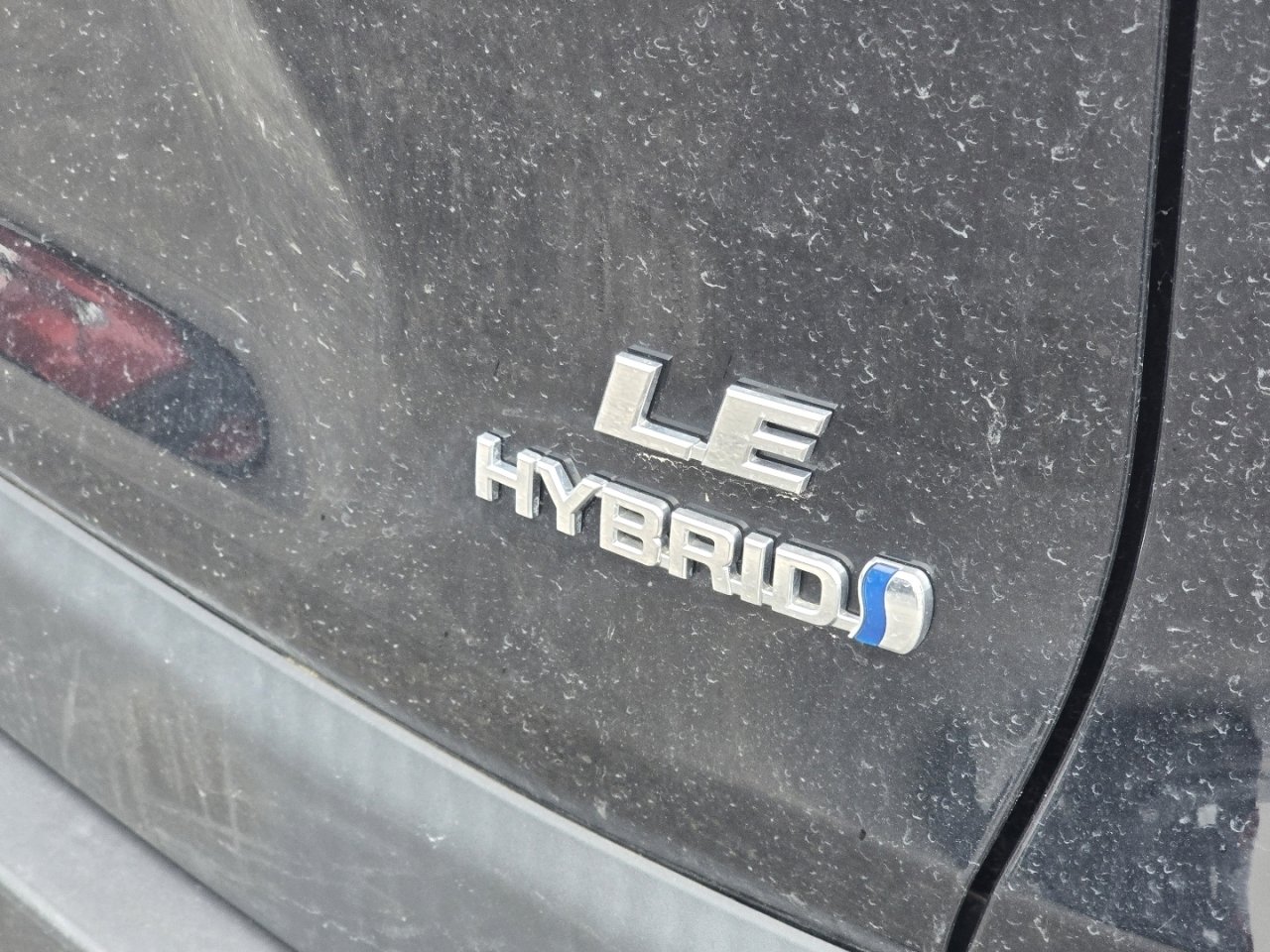 Used 2022 Toyota RAV4 LE AWD/4WD image 9