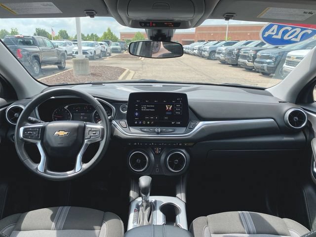 Used 2024 Chevrolet Blazer LT w/ Midnight/Sport Edition FWD image 19
