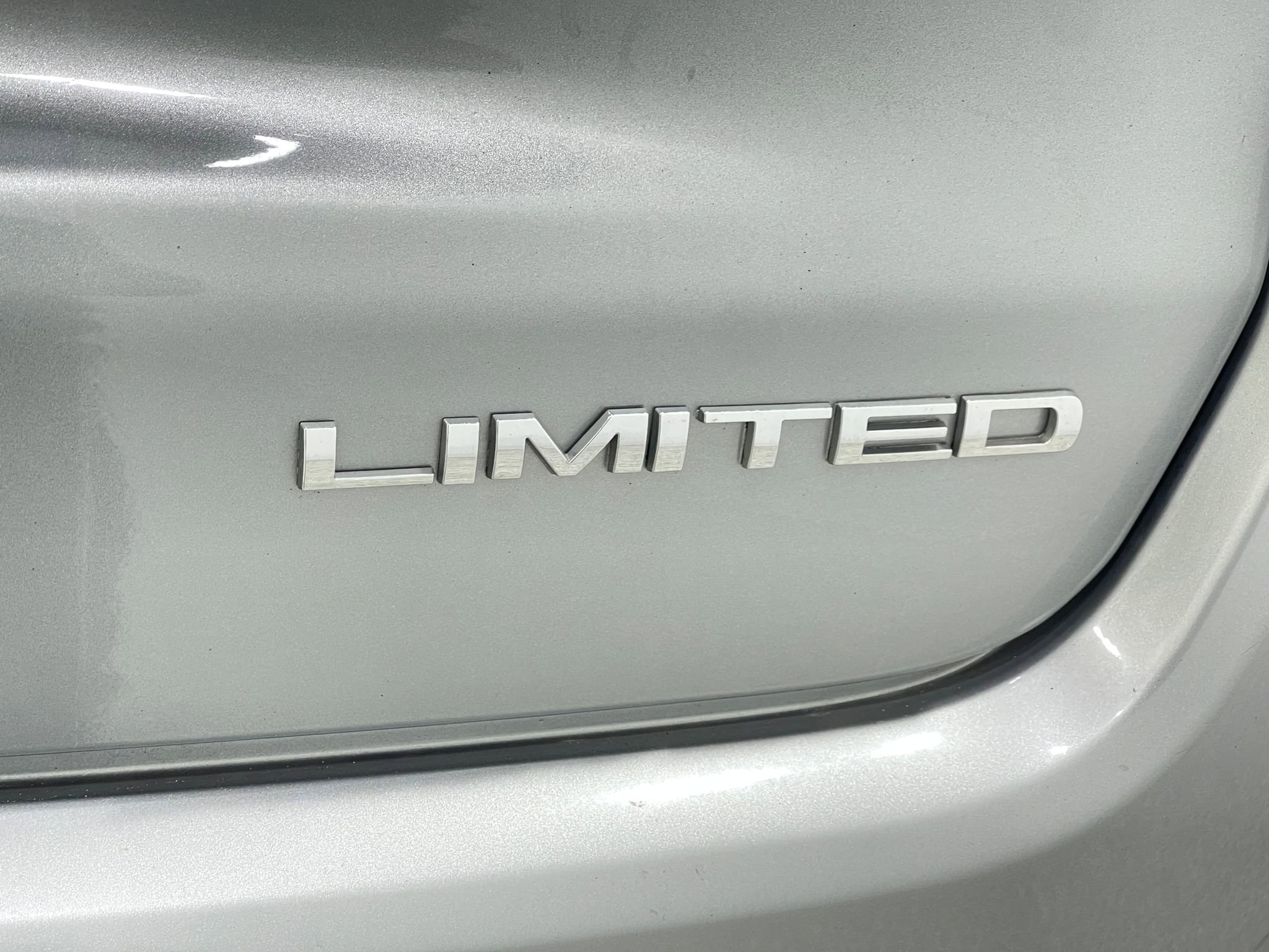 Used 2020 Jeep Compass Limited image 38