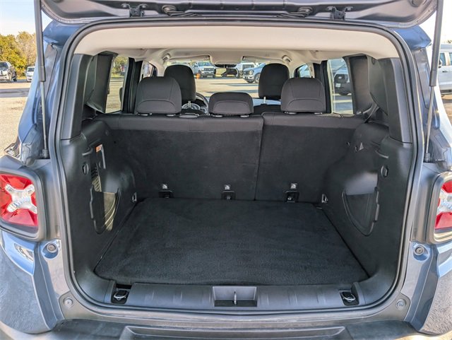 Used 2020 Jeep Renegade Sport w/ Sport Appearance Group image 28