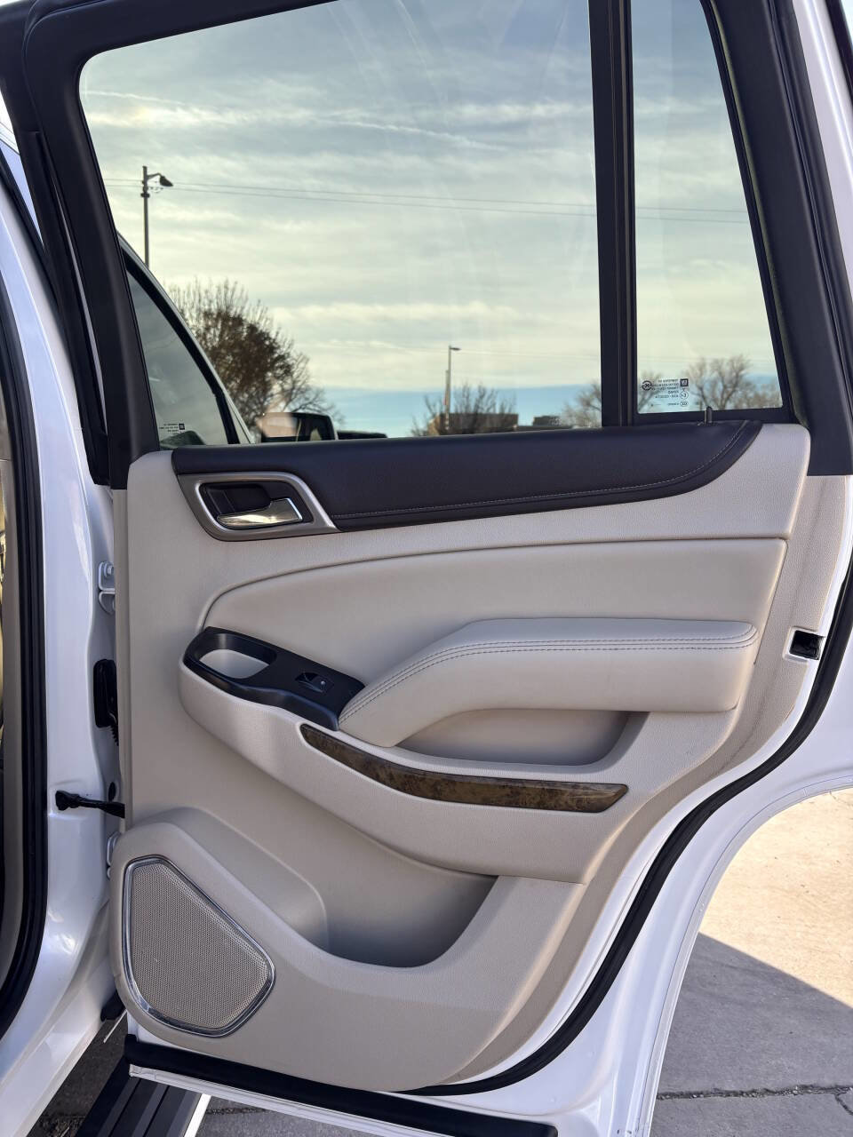 Used 2016 GMC Yukon SLE w/ Convenience Package image 8