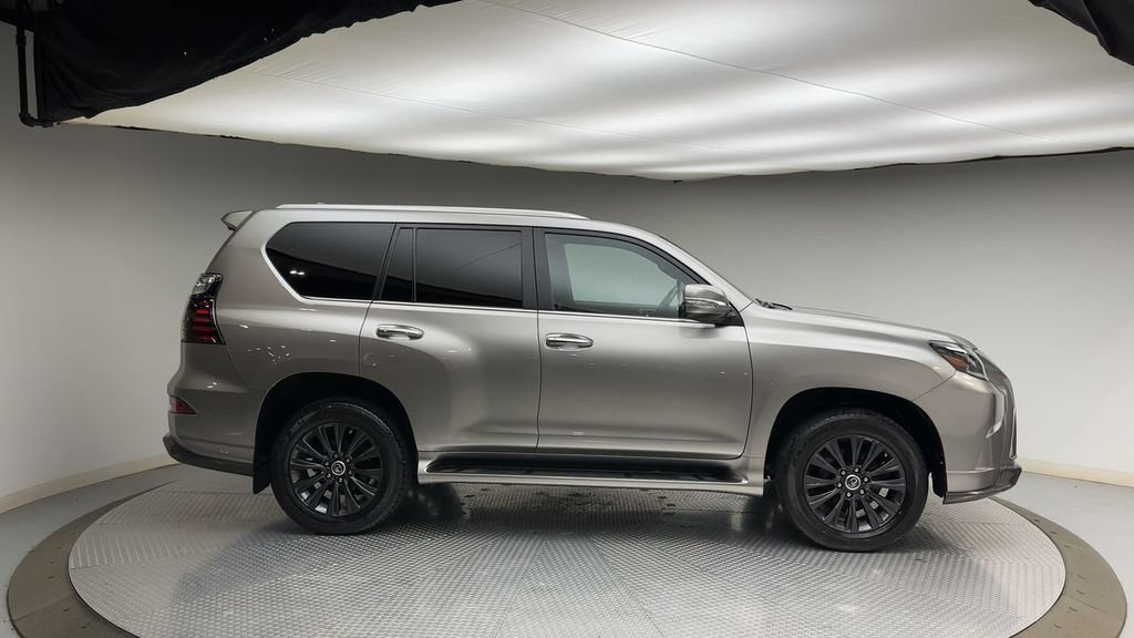 Used 2023 Lexus GX 460 Premium w/ Accessory Package AWD/4WD image 9