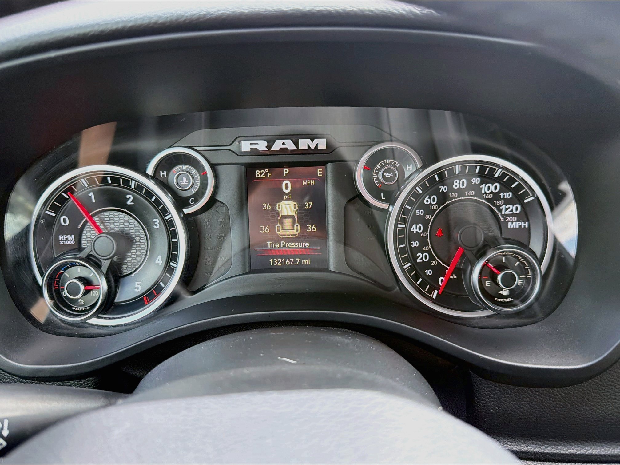 Used 2021 RAM 1500 4x4 Crew Cab image 38