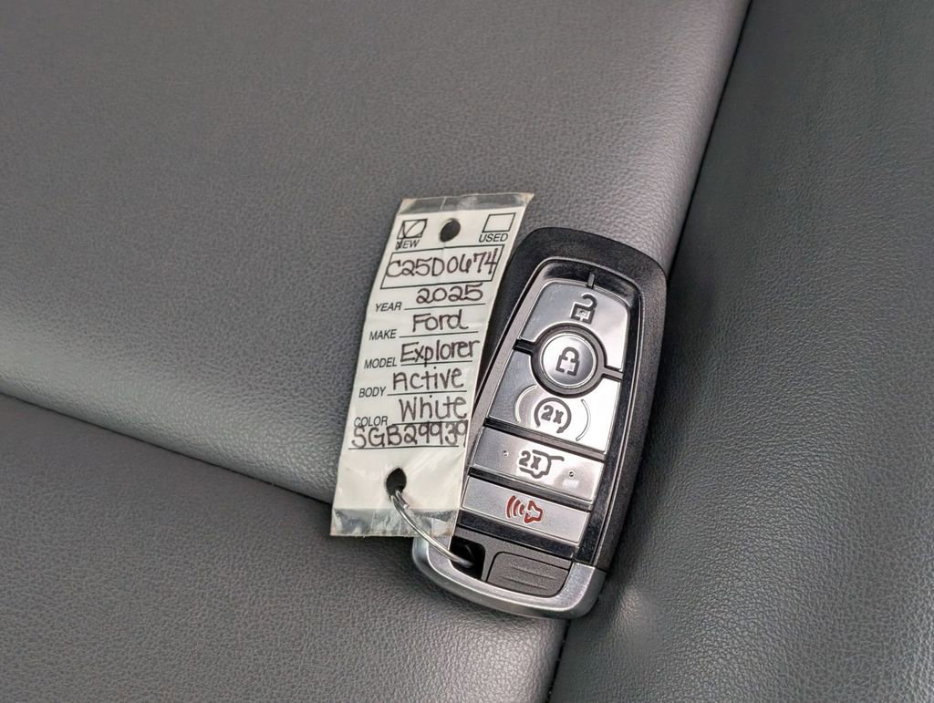 New 2025 Ford Explorer Active w/ Active Comfort Package image 52
