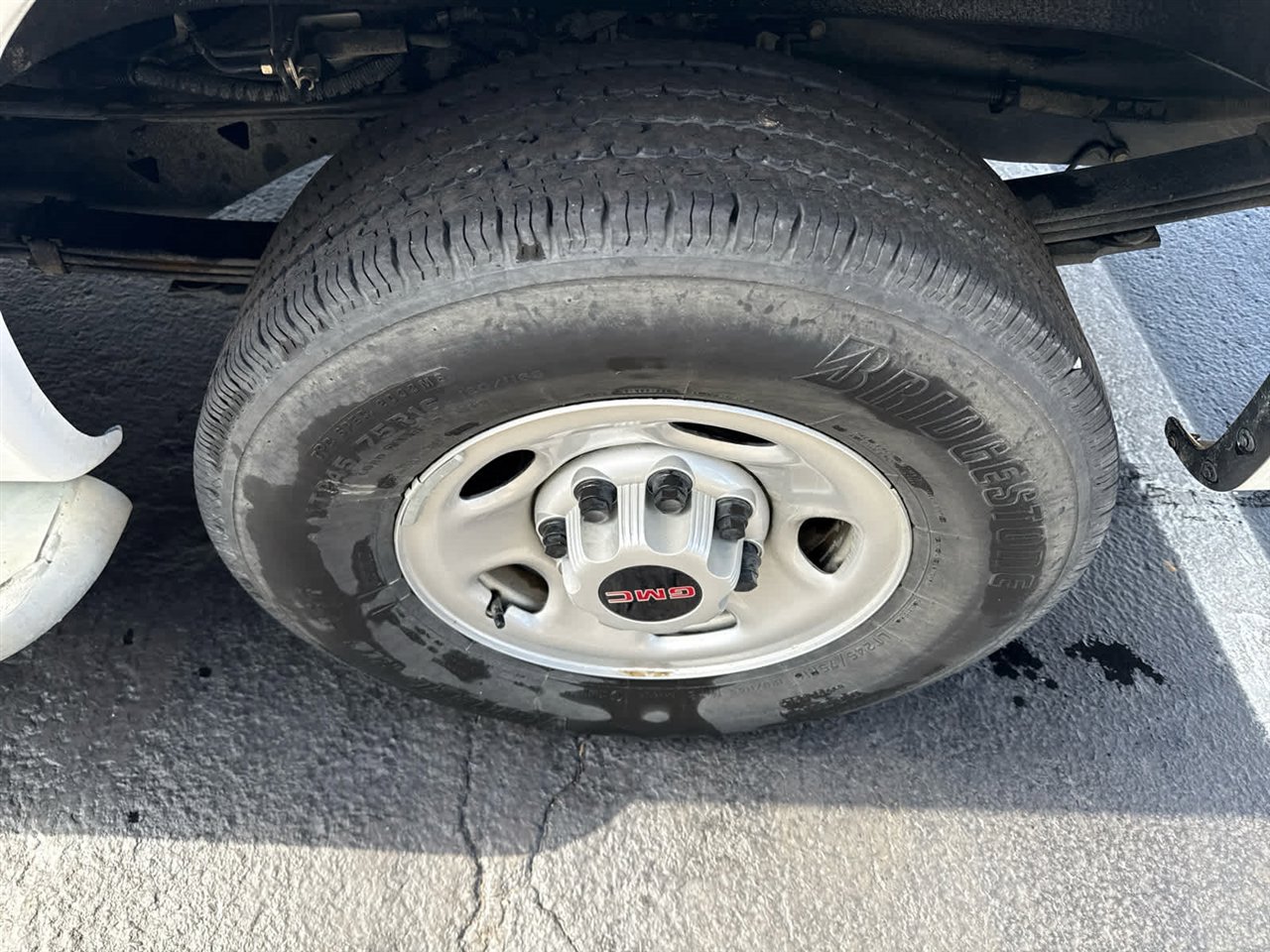 Used 2024 GMC Savana 2500 w/ Driver Convenience Package image 12