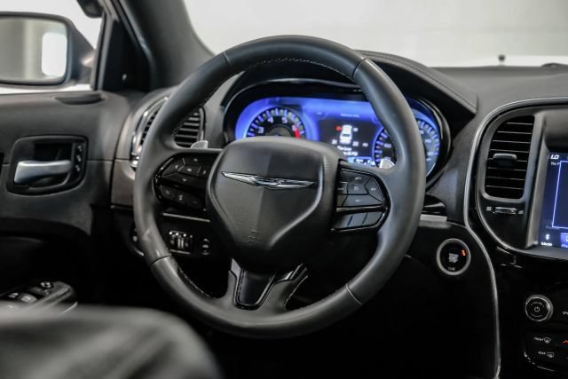 Used 2022 Chrysler 300 S w/ Comfort Group RWD image 24
