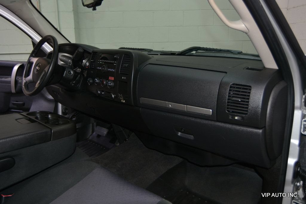 Used 2010 GMC Sierra 1500 SLE w/ SLE Preferred Package AWD/4WD image 10