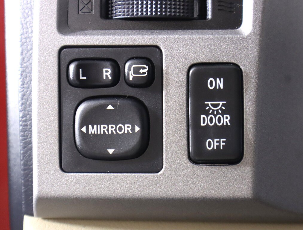Used 2013 Toyota Tundra Limited AWD/4WD image 11