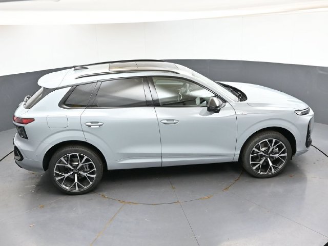 New 2026 Audi Q3 quattro 2.0T AWD/4WD image 42