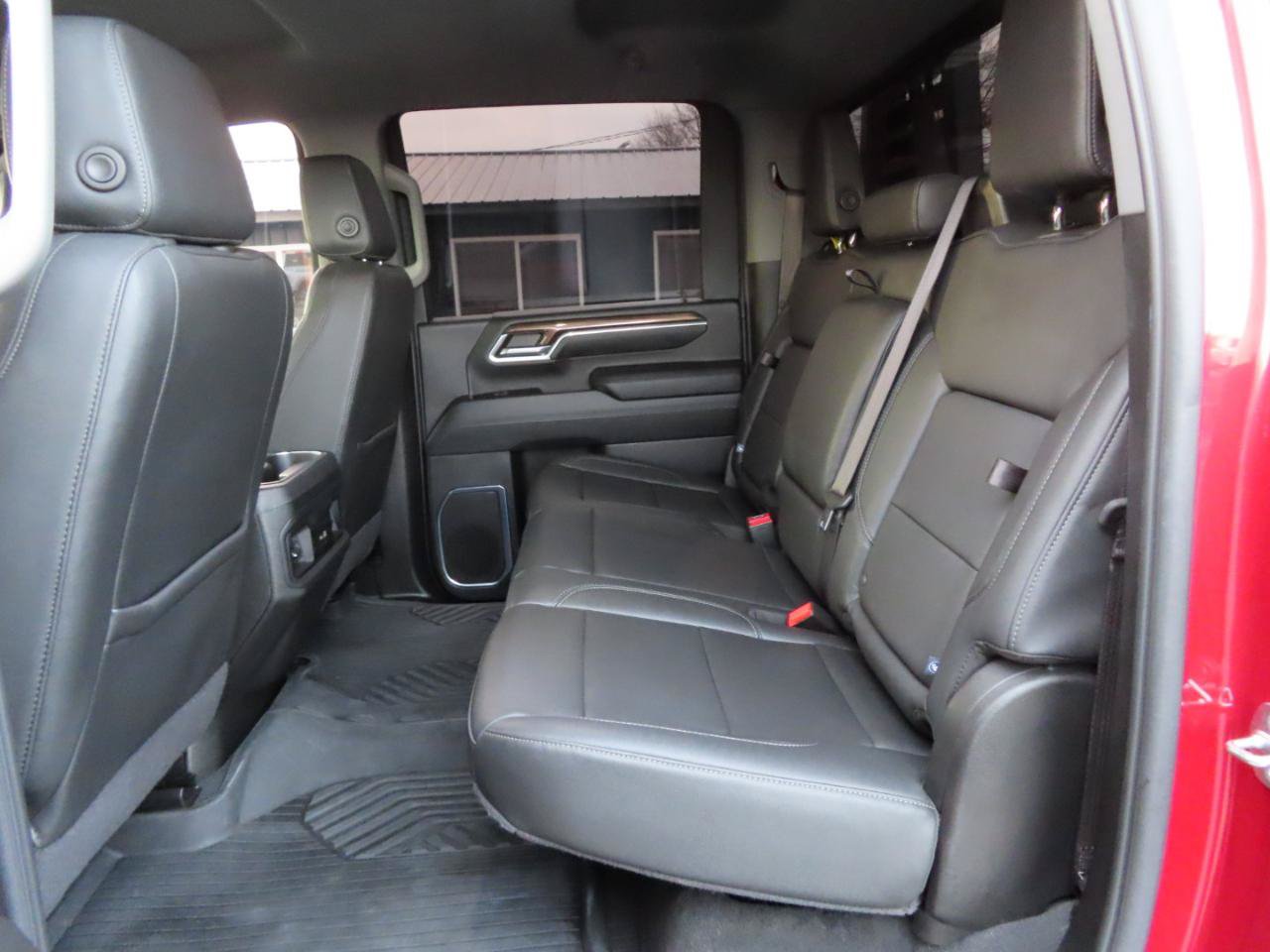 Used 2024 Chevrolet Silverado 2500 LT AWD/4WD image 46