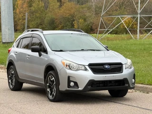 Used 2016 Subaru Crosstrek 2.0i Premium AWD/4WD image 3